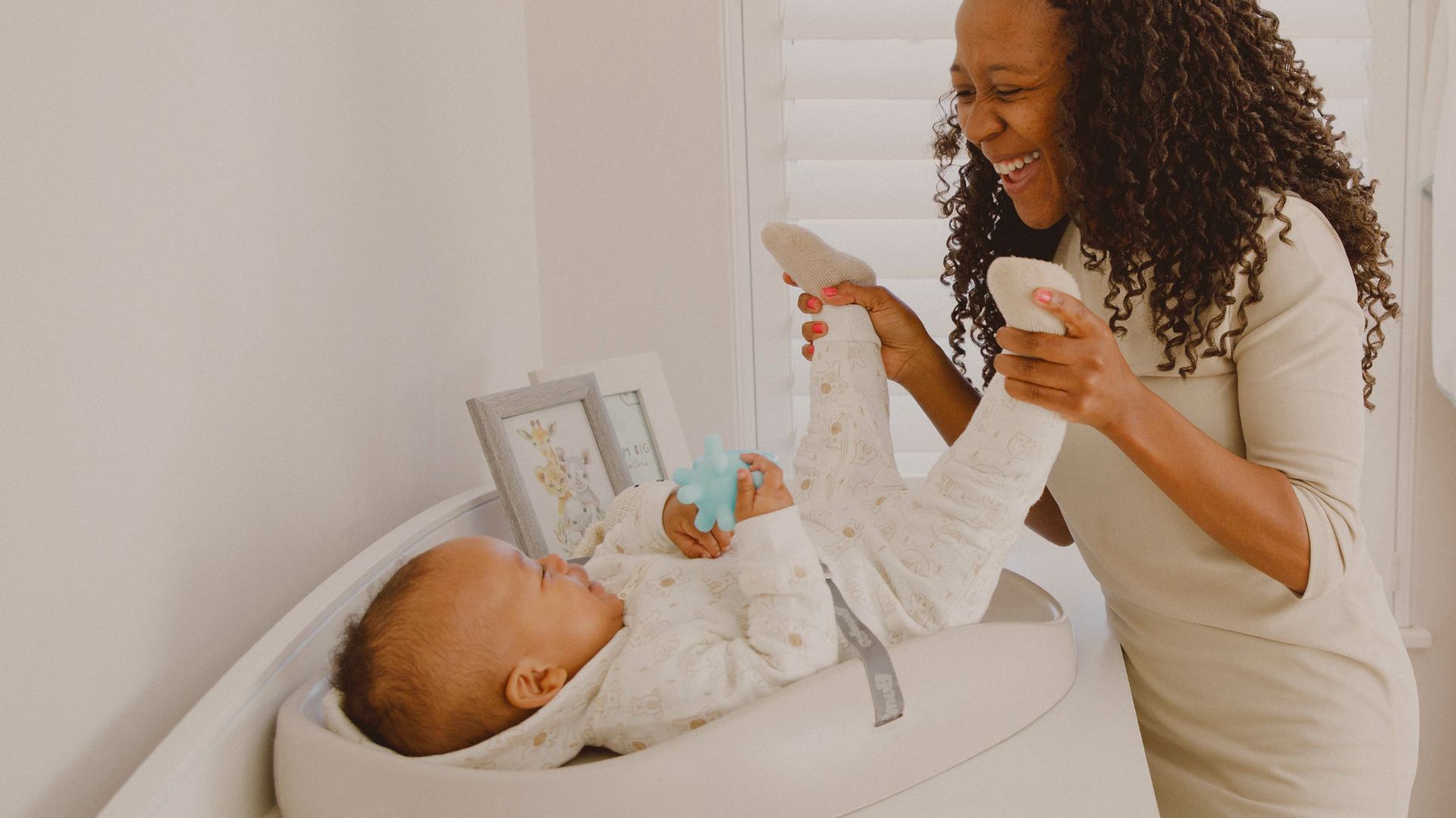 NATTOU Magasin -NATTOU Magasin Brown and Beige Minimalist Natural Skincare Product Presentation 1