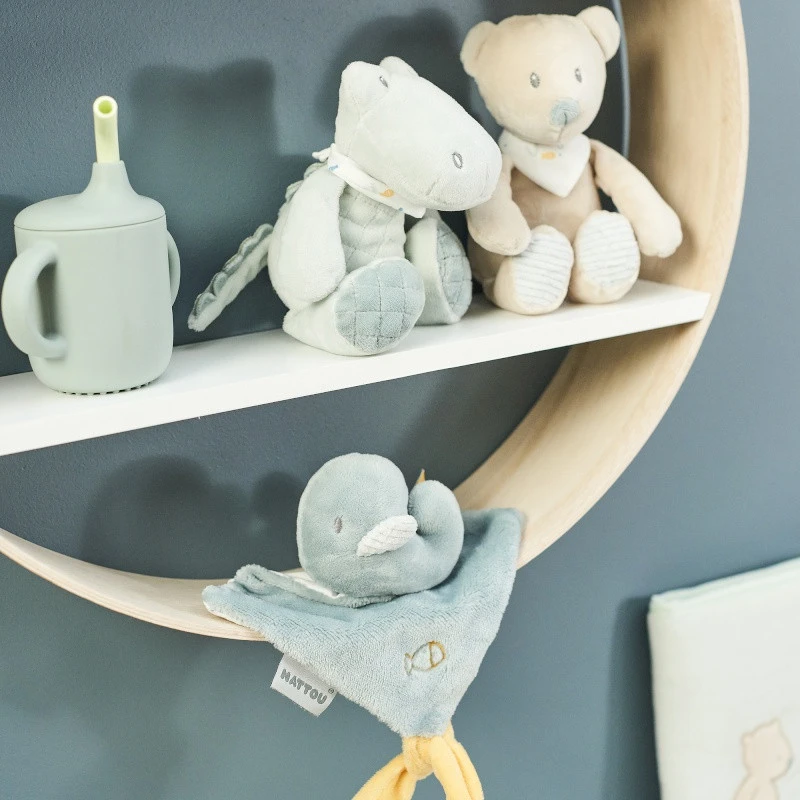 Doudou Sally La Baleine Bleue NATTOU Roméo, Jules & Sally 4 Doudou Sally La Baleine Bleue NATTOU Roméo, Jules & Sally – Image 2